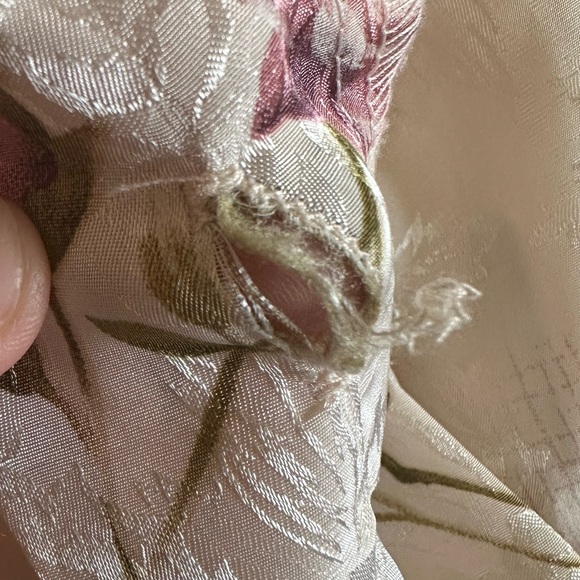 Gorgeous Blush Rose Robe - Picture 7 of 7